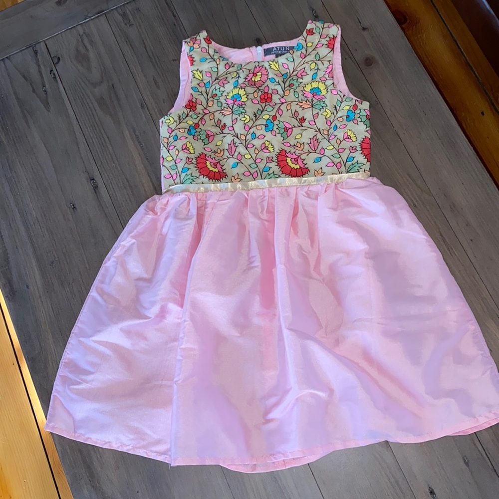 Girls dress